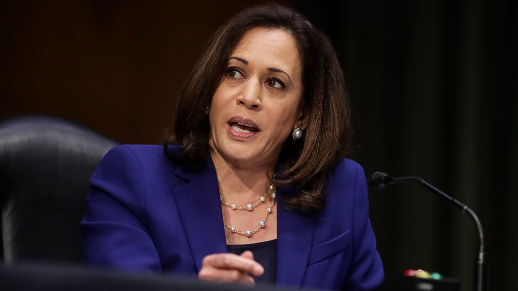 Kamala Harris straightnews