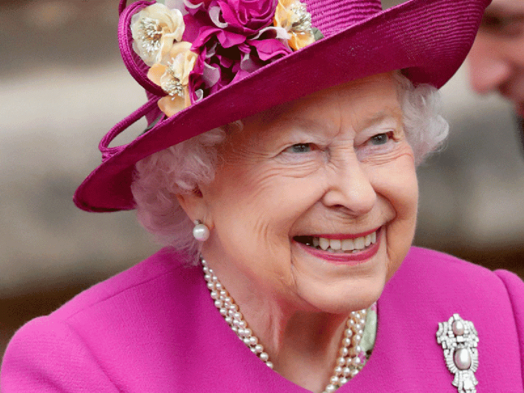 Queen Elizabeth 11 straightnews