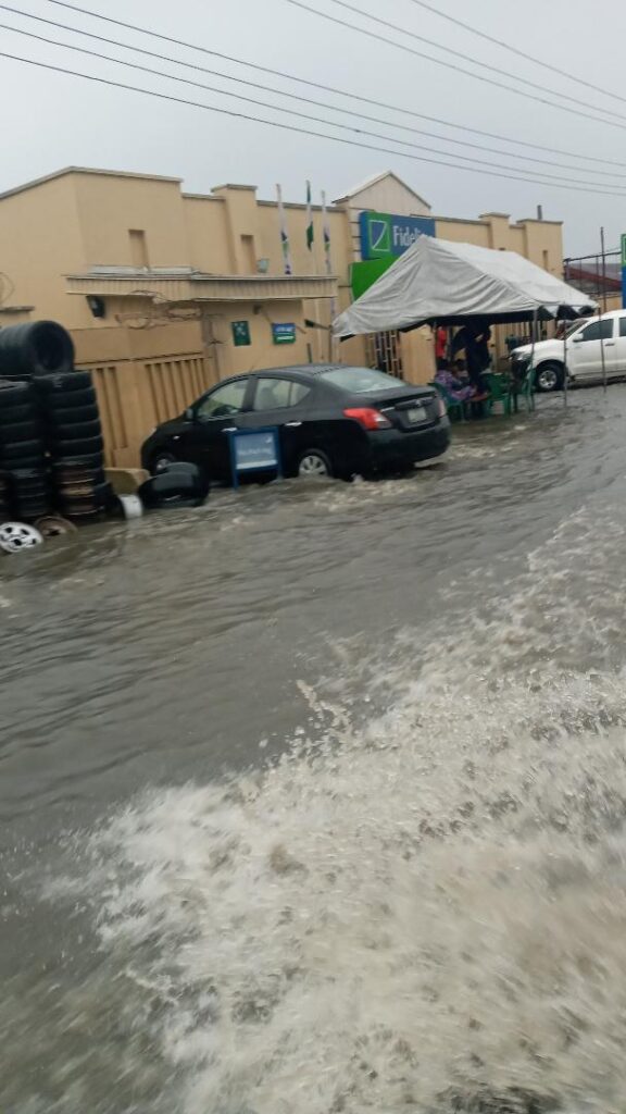 Flood in Uyo straightnews