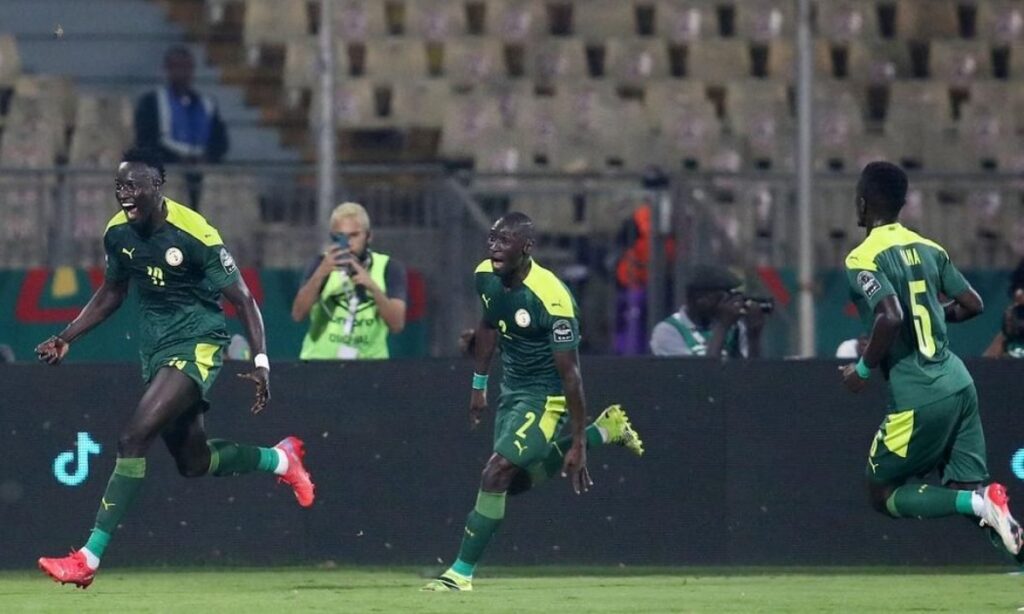 Senegal celebrating qfter beating Burkina Faso 3-1- straightnews