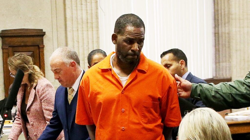 R Kelly, R&B singer sentenced to 30 years for sexual trafficking charge- straightnews