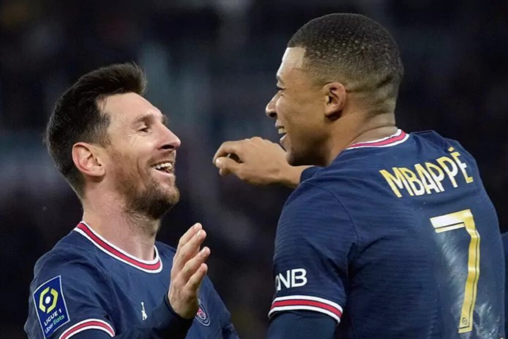 Lionel Messi, Kylian Mbappe - straightnews