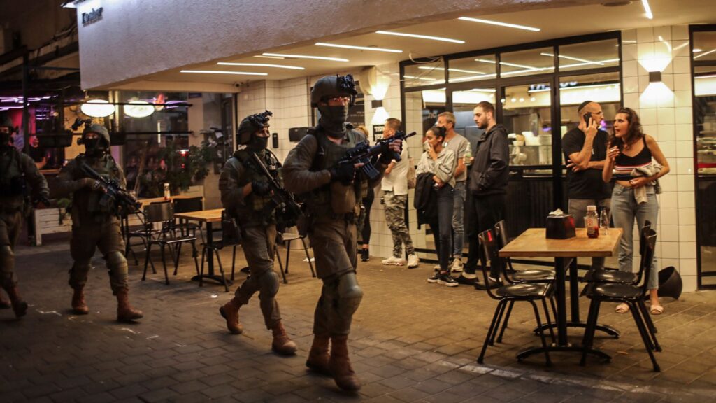 Terror attack at Tel Aviv - Straightnews