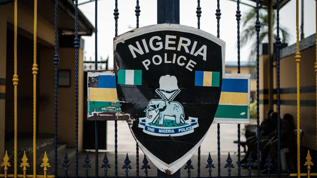 Nigeria Police arrest officers for flogging a man in Rivers - Straightnews