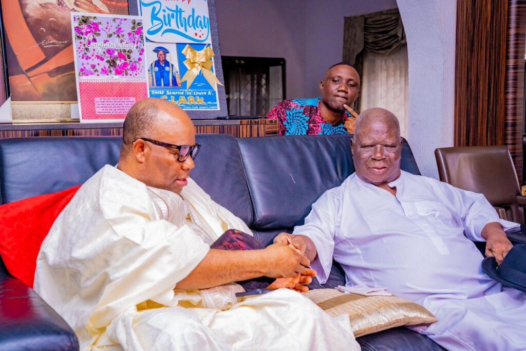 Sitting: Senator Godswill Akpabio (l) greets Chief Edwin Clark (r) - straightnews