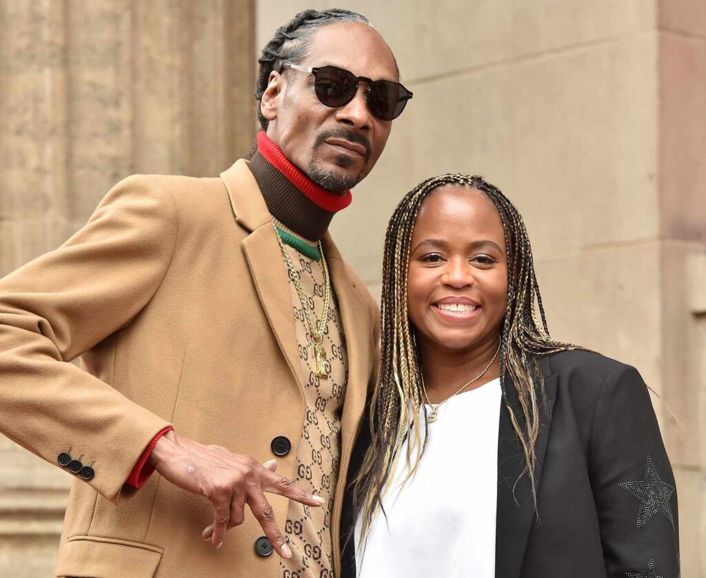 Snoop Dogg, and wife Shante Broadus - Straightnews