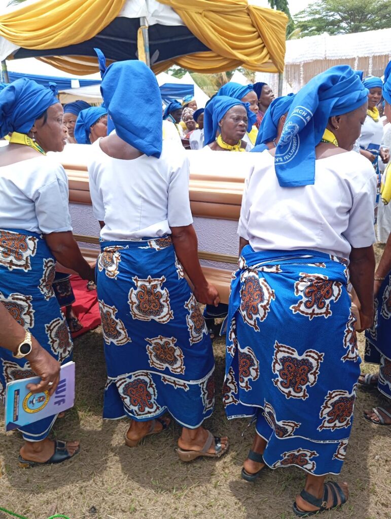 The remains Etieke Peninnah O. E. Abak were carried by women Nkek Abak - straightnews
