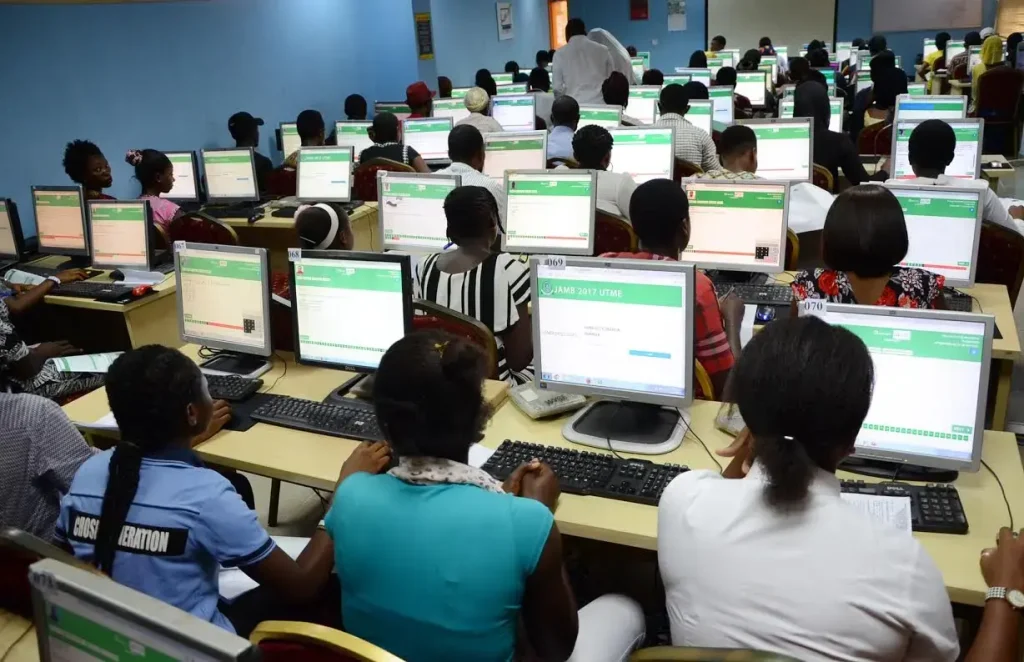 FG retracts asking JAMB to admit candidates under 16 - Straightnews