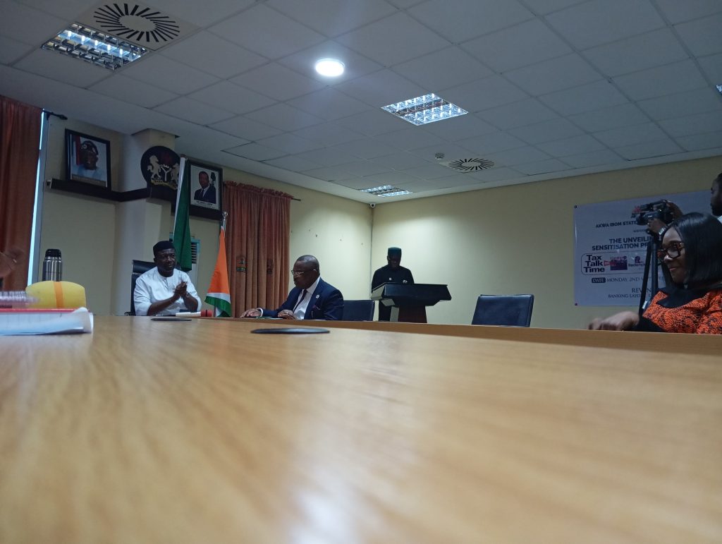 Mr. Okon Okon, AKIRS Chairman (extreme left), Dr. Linus Nkan (middle) at the unveiling ceremony - Straightnews