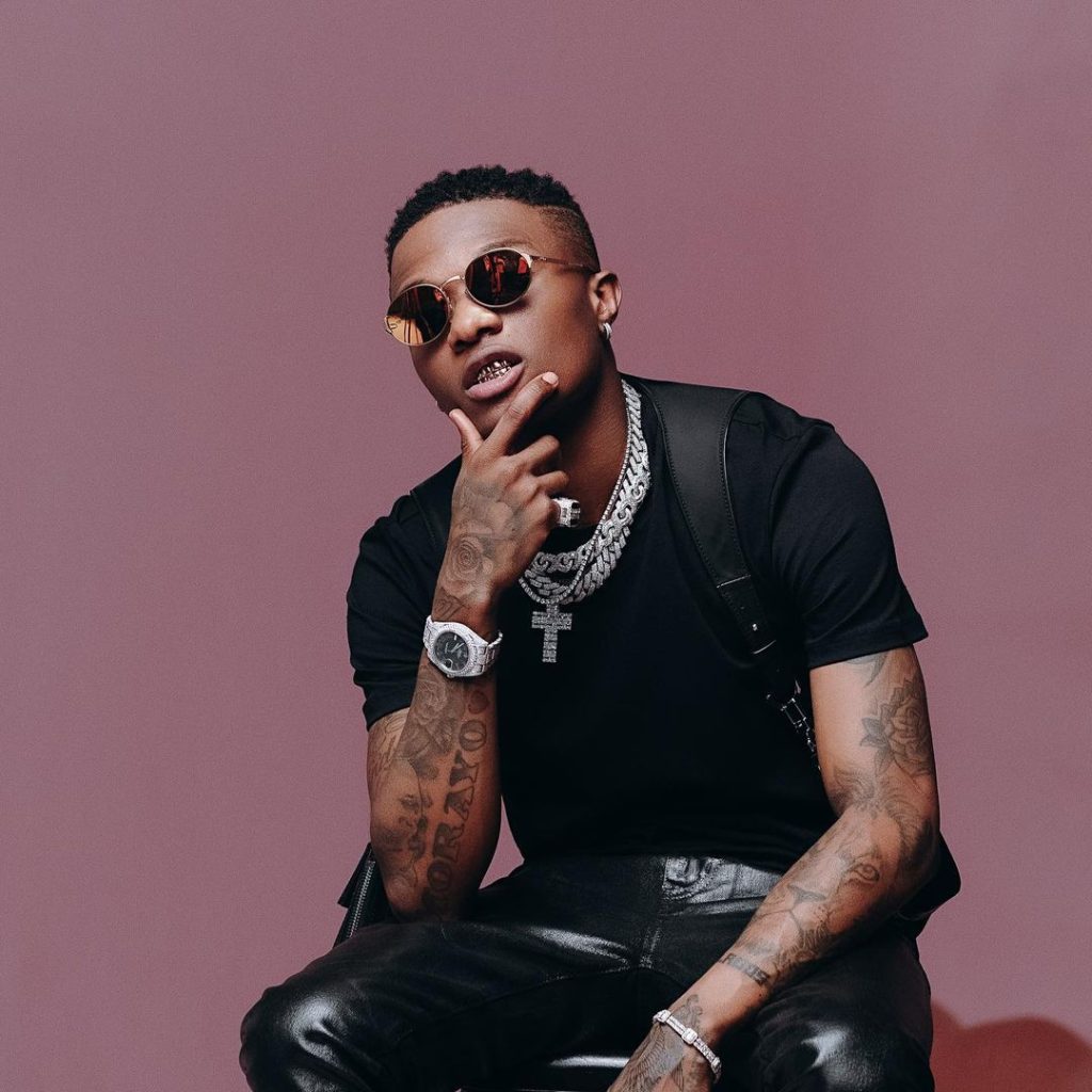 Wizkid hits 8 billion on Spotify - Straightnews