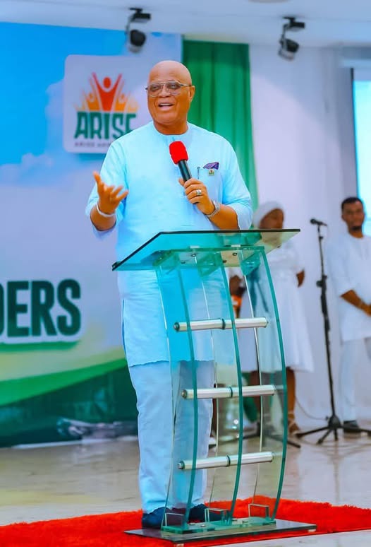 Allow the poor get state grants for their businesses- Gov Scolds politicians Governor Eno scolds politicians on grants - Straightnews