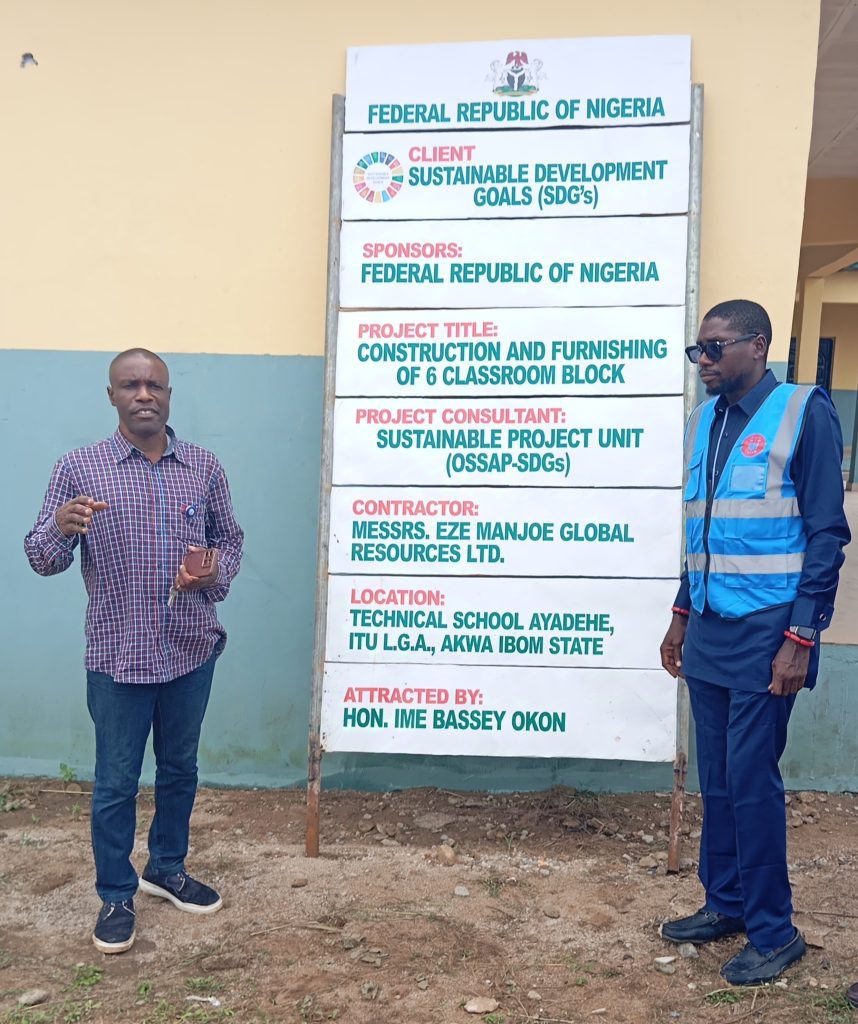 Akwa Ibom Rep Attracts Projects worth millions to Constituency Mr. Ekpenyong explaining one of the projects to CHRAN director, Otuekong Franklyn Isong - Straightnews