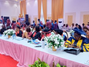 Members of the high table - Straightnews