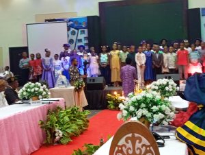 Pupils singing - Straightnews