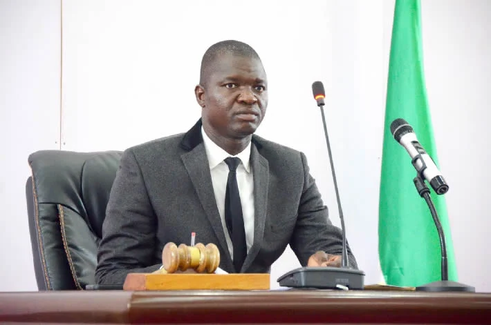 2025 Christmas: Governor Announces ₦150,000 Bonus For Civil Servants Gov Francis Nwifuru announces N150,000 Christmas bonus for civil servants - Straightnews