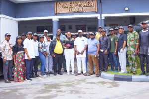 The Commissioner for Humanitarian Affairs, Princess Emem Ibanga with members of NYCN, Nsit Atai chapter - Straightnews