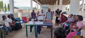Beneficiaries of catering services displaying their new items - Straightnews 