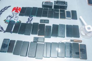 Recovered Stolen phones - Straightnews
