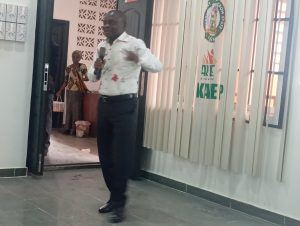 Engr. Ifiok Ekot presenting a topic ta the seminar - Straightnews