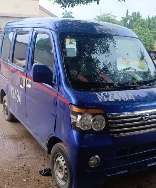 Akwa Ibom Police Quiz Two Suspects over Suspected stolen Vehicle The stolen vehicle - Straightnews