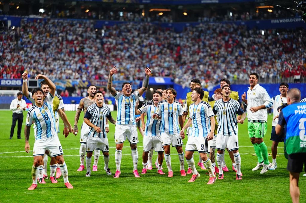 Argentina and Switzerland gallop into World Cup Q/Finals After trouncing Opponents Argentina celebrate after defeating Egypt in World Cup Round of 16 - Straightnews