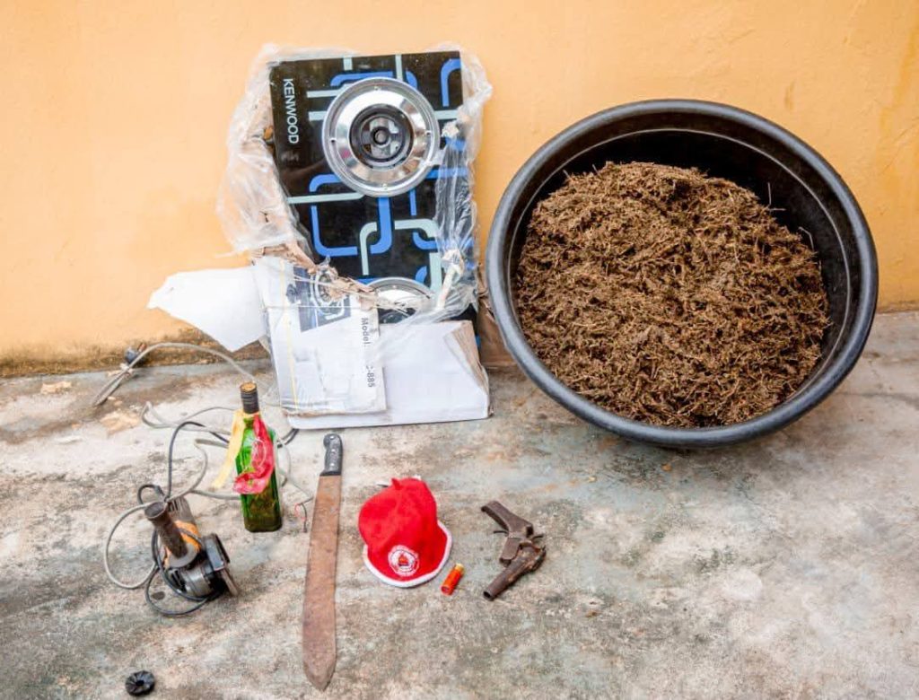 Four Suspects in Akwa Ibom Police Custody for Murder and Kidnapping Illegal items collected from the suspects - Straightnews