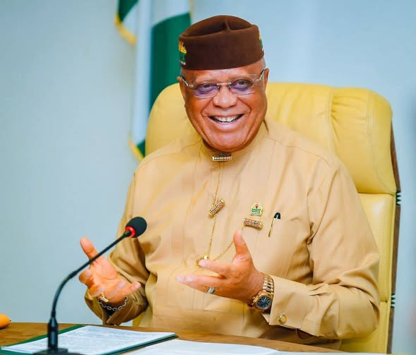 Akwa Ibom Backs Completion of NIPP Lot 18 Transmission Line Akwa Ibom Governor Umo Eno - Straightnews