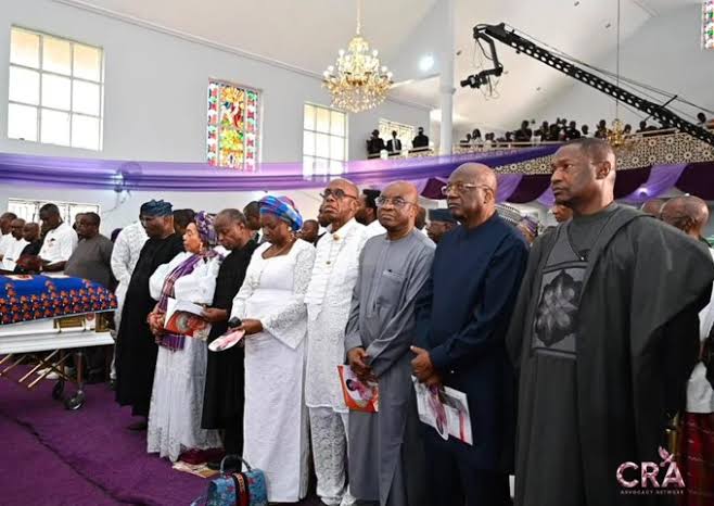 Amaechi, Wike Supporters Defuse tension at Concurrent Events in Ubima Amaechi, Mark and others at mother's burial in Ubima - Straightnews