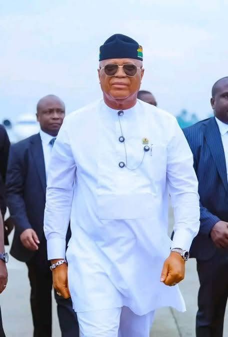 Akwa Ibom Approves N1b Wardrobe Allowance for Teachers in Public Schools Governor Umo Eno - Straightnews