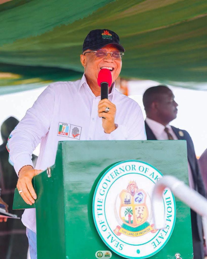 Akwa Ibom Okays 13th Month Bonus for Pensioners Akwa Ibom Governor Umo Eno - Straightnews